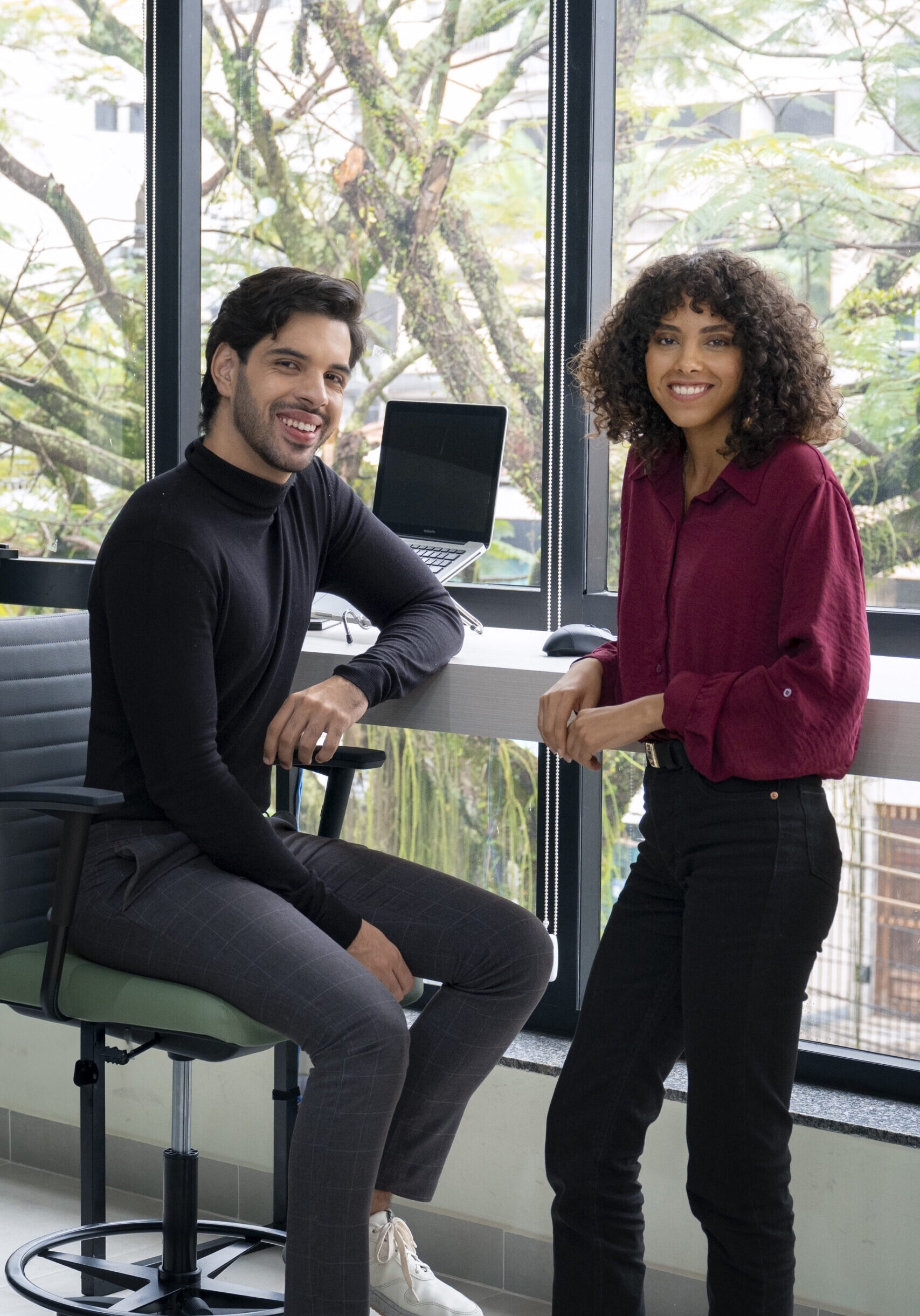 middle-aged-hispanic-business-people